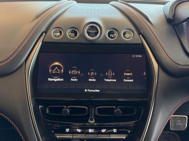 2021 (21) ASTON MARTIN DBX V8 550 5dr Touchtronic 5675750