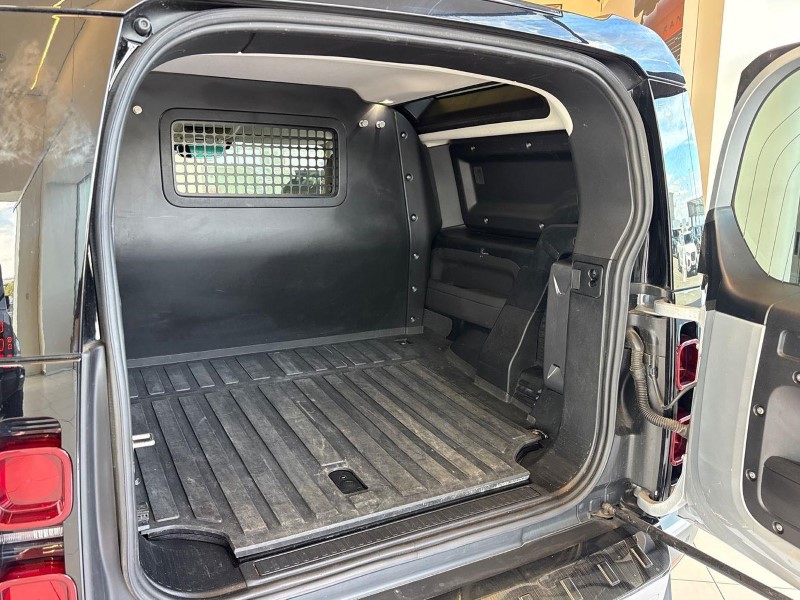 2023 (73) LAND ROVER COMMERCIAL DEFENDER 3.0 D250 Hard Top SE Auto 5698180