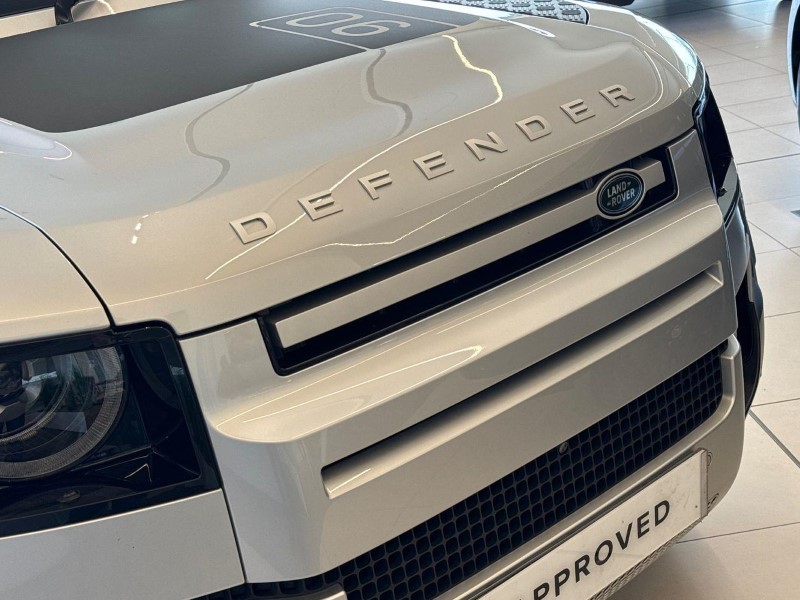 2023 (73) LAND ROVER COMMERCIAL DEFENDER 3.0 D250 Hard Top SE Auto 5698183