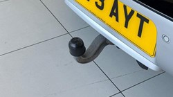 2023 (73) LAND ROVER COMMERCIAL DEFENDER 3.0 D250 Hard Top SE Auto 5698165