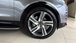 2023 (23) LAND ROVER DISCOVERY 3.0 D300 R-Dynamic HSE 5dr Auto 5702001