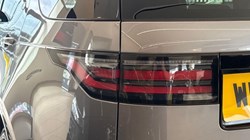 2023 (23) LAND ROVER DISCOVERY 3.0 D300 R-Dynamic HSE 5dr Auto 5702012
