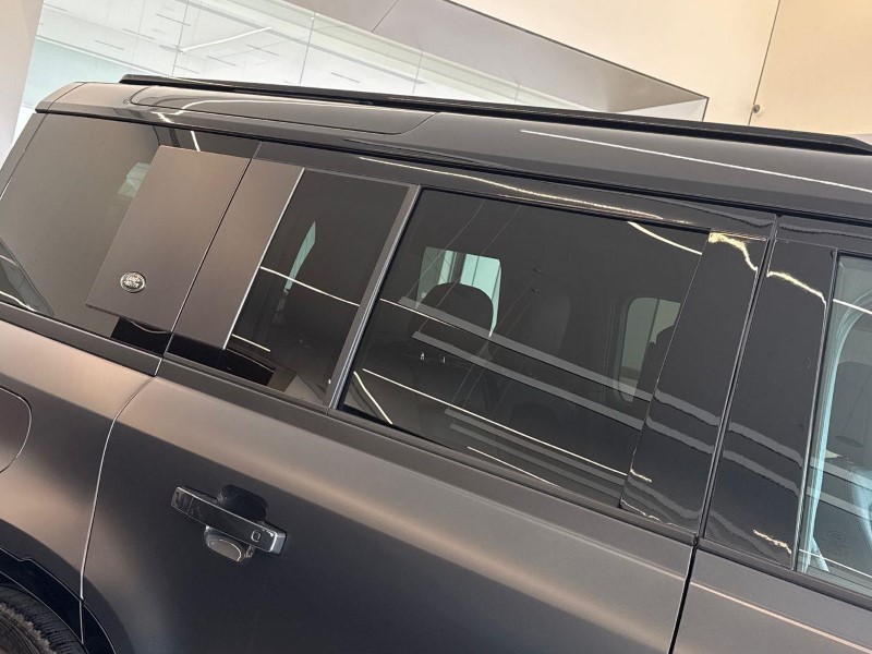 2023 (73) LAND ROVER DEFENDER 5.0 P525 V8 Carpathian Edition 110 5dr Auto 5682449