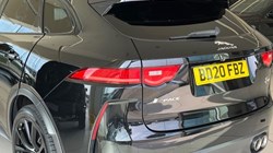 2020 (20) JAGUAR F-PACE 5.0 Supercharged V8 SVR 5dr Auto AWD 5700648