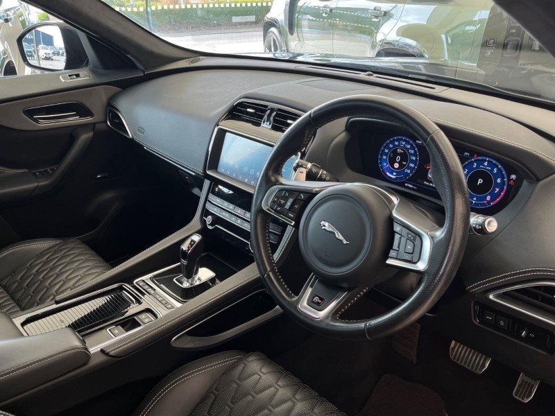 2020 (20) JAGUAR F-PACE 5.0 Supercharged V8 SVR 5dr Auto AWD 5700654