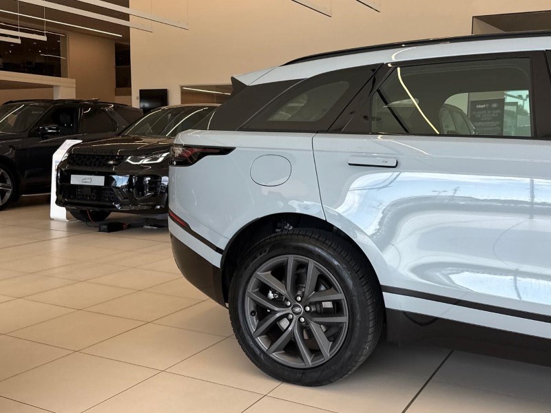 2025 (25) LAND ROVER RANGE ROVER VELAR 2.0 P400e Dynamic SE 5dr Auto 5706998