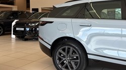 2025 (25) LAND ROVER RANGE ROVER VELAR 2.0 P400e Dynamic SE 5dr Auto 5706998