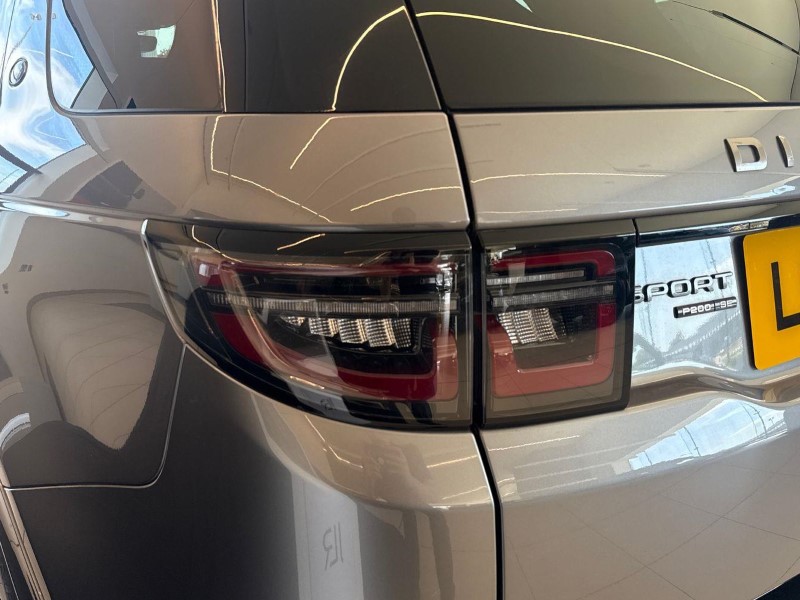 2020 (70) LAND ROVER DISCOVERY SPORT 2.0 P200 R-Dynamic SE 5dr Auto 5707761
