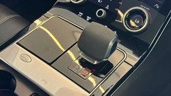 2022 (22) LAND ROVER RANGE ROVER VELAR 2.0 D200 Edition 5dr Auto 5707806