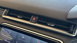 2022 (22) LAND ROVER RANGE ROVER VELAR 2.0 D200 Edition 5dr Auto 5707828