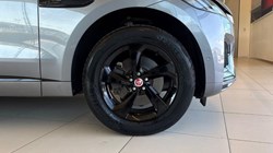 2021 (21) JAGUAR F-PACE 2.0 D200 R-Dynamic S 5dr Auto AWD 5709309