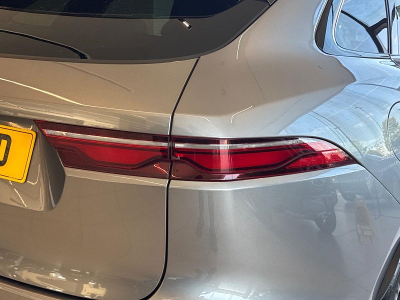 2021 (21) JAGUAR F-PACE 2.0 D200 R-Dynamic S 5dr Auto AWD 5709346