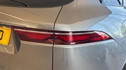 2021 (21) JAGUAR F-PACE 2.0 D200 R-Dynamic S 5dr Auto AWD 5709346
