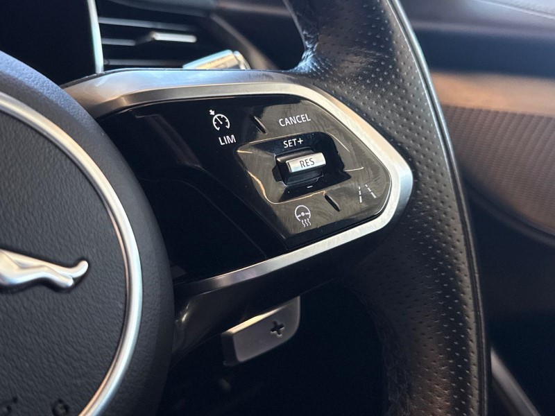 2021 (21) JAGUAR F-PACE 2.0 D200 R-Dynamic S 5dr Auto AWD 5709329