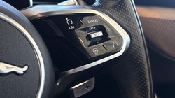 2021 (21) JAGUAR F-PACE 2.0 D200 R-Dynamic S 5dr Auto AWD 5709329