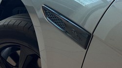 2021 (21) JAGUAR F-PACE 2.0 D200 R-Dynamic S 5dr Auto AWD 5709321