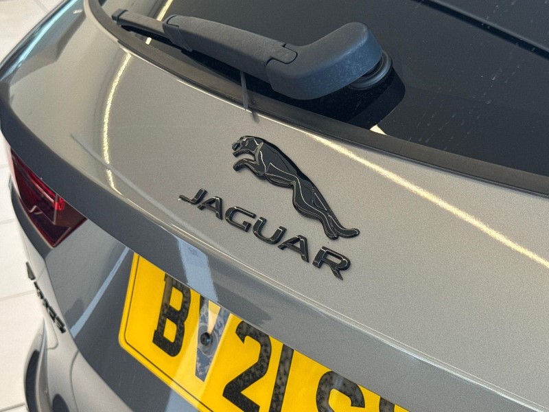2021 (21) JAGUAR F-PACE 2.0 D200 R-Dynamic S 5dr Auto AWD 5709345