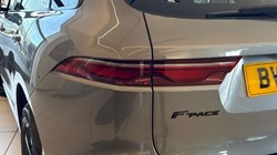 2021 (21) JAGUAR F-PACE 2.0 D200 R-Dynamic S 5dr Auto AWD 5709320