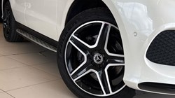 2017 (67) MERCEDES-BENZ GLE 250d 4Matic AMG Line Premium 5dr 9G-Tronic 5721841