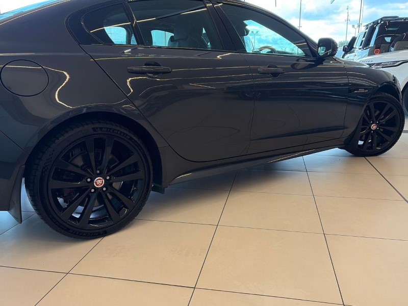 2018 (18) JAGUAR XE 2.0d [240] R-Sport 4dr Auto AWD 5729539