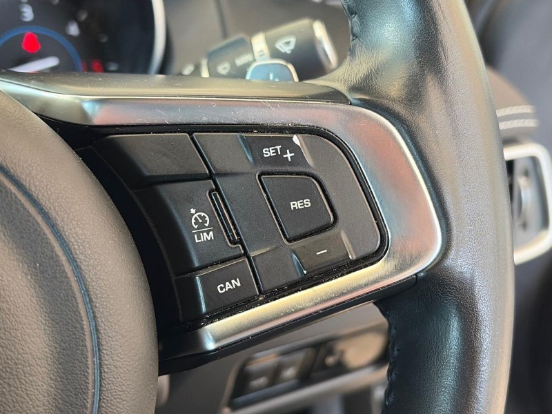 2018 (18) JAGUAR XE 2.0d [240] R-Sport 4dr Auto AWD 5729521