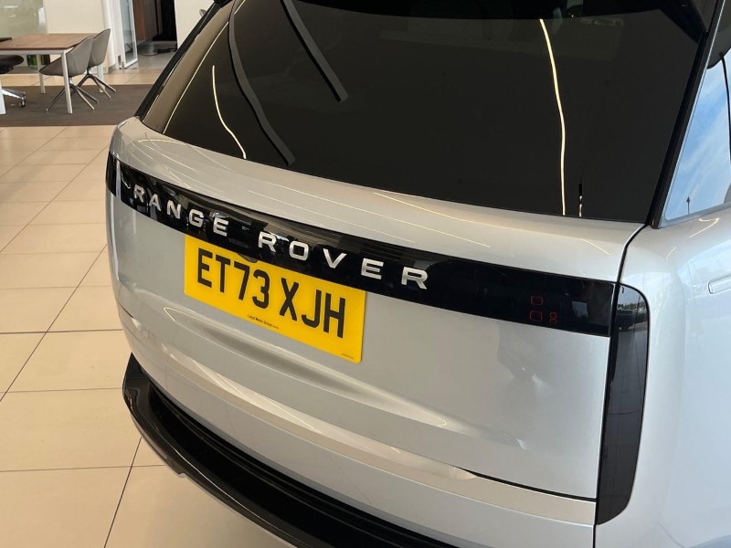 2023 (73) LAND ROVER RANGE ROVER 3.0 P550e Autobiography 4dr Auto 5713940