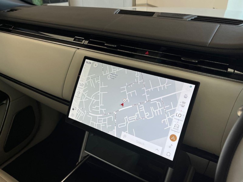 2023 (73) LAND ROVER RANGE ROVER 3.0 P550e Autobiography 4dr Auto 5713902