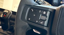 2023 (73) LAND ROVER DEFENDER 5.0 P525 V8 110 5dr Auto 5709199
