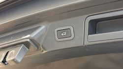 2021 (71) LAND ROVER RANGE ROVER VELAR 2.0 D200 R-Dynamic SE 5dr Auto 5722464