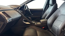 2020 (20) JAGUAR E-PACE 2.0 R-Dynamic HSE 5dr Auto 5711412