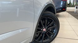 2020 (20) JAGUAR E-PACE 2.0 R-Dynamic HSE 5dr Auto 5711401
