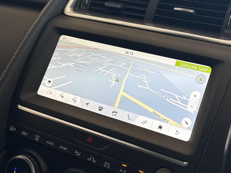 2020 (20) JAGUAR E-PACE 2.0 R-Dynamic HSE 5dr Auto 5711420