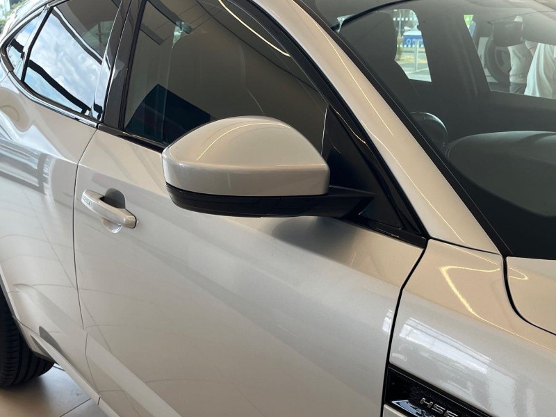 2020 (20) JAGUAR E-PACE 2.0 R-Dynamic HSE 5dr Auto 5711402