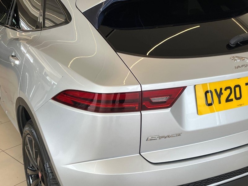 2020 (20) JAGUAR E-PACE 2.0 R-Dynamic HSE 5dr Auto 5711372