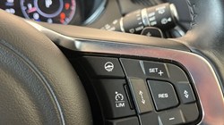 2020 (20) JAGUAR E-PACE 2.0 R-Dynamic HSE 5dr Auto 5711379