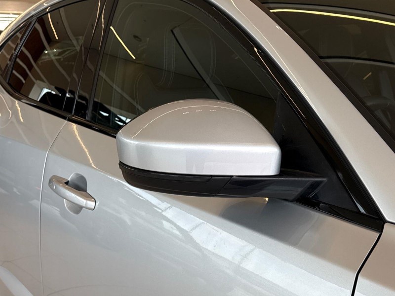 2020 (20) JAGUAR E-PACE 2.0 R-Dynamic HSE 5dr Auto 5711457