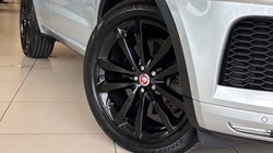 2020 (20) JAGUAR E-PACE 2.0 R-Dynamic HSE 5dr Auto 5711451