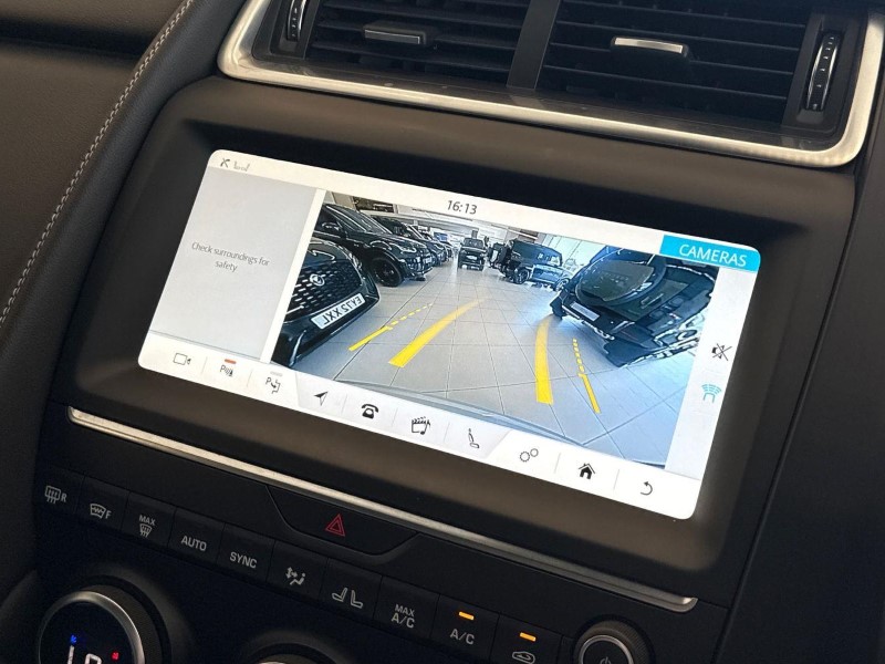 2020 (20) JAGUAR E-PACE 2.0 R-Dynamic HSE 5dr Auto 5711421