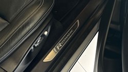 2020 (20) JAGUAR E-PACE 2.0 R-Dynamic HSE 5dr Auto 5711445