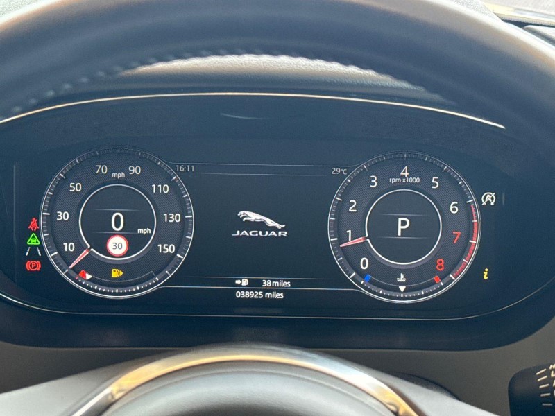 2020 (20) JAGUAR E-PACE 2.0 R-Dynamic HSE 5dr Auto 5711425