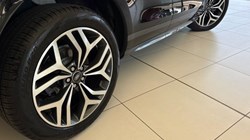 2023 (23) LAND ROVER RANGE ROVER EVOQUE 2.0 D200 R-Dynamic HSE 5dr Auto 5714195