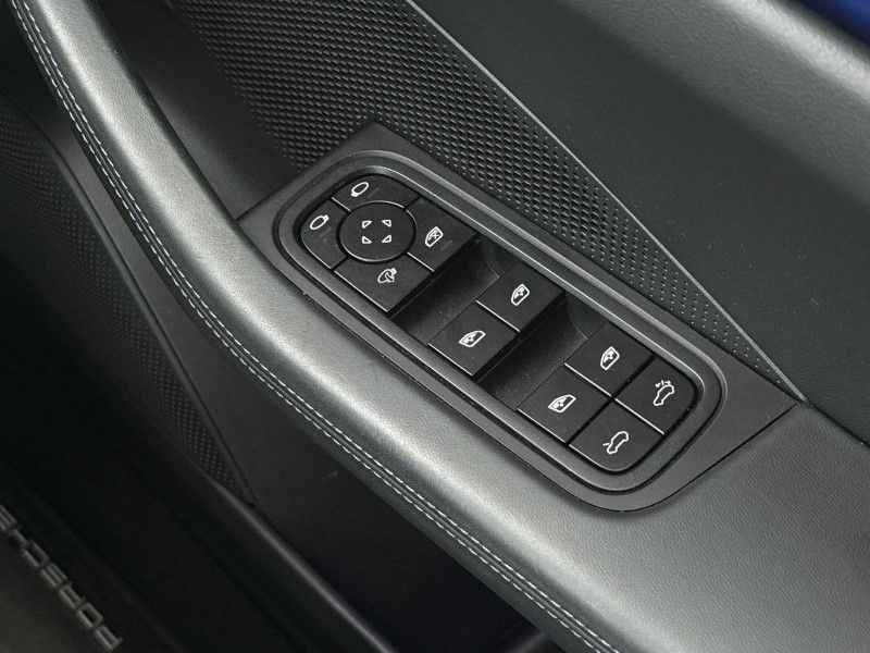 2025 (25) PORSCHE MACAN 380kW 4S 100kWh 5dr Auto 5714441