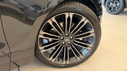 2026 (26) LAND ROVER RANGE ROVER VELAR 2.0 D200 MHEV Belgravia Edition 5dr Auto 5722363