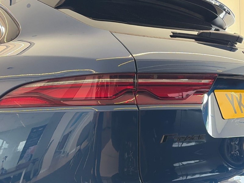 2021 (21) JAGUAR F-PACE 2.0 D200 R-Dynamic SE 5dr Auto AWD 5723688