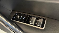 2021 (21) JAGUAR F-PACE 2.0 D200 R-Dynamic SE 5dr Auto AWD 5723692