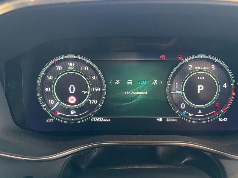 2021 (21) JAGUAR F-PACE 2.0 D200 R-Dynamic SE 5dr Auto AWD 5723704