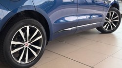 2021 (21) JAGUAR F-PACE 2.0 D200 R-Dynamic SE 5dr Auto AWD 5723719