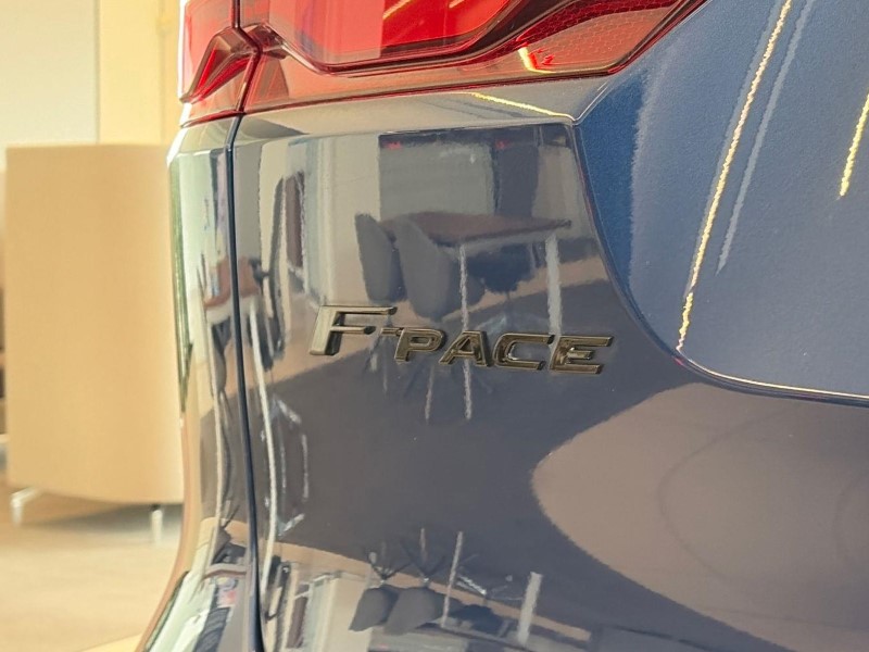 2021 (21) JAGUAR F-PACE 2.0 D200 R-Dynamic SE 5dr Auto AWD 5723717