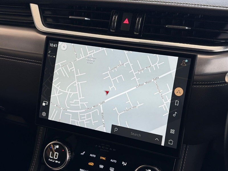 2021 (21) JAGUAR F-PACE 2.0 D200 R-Dynamic SE 5dr Auto AWD 5723700