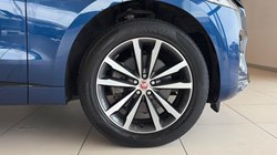 2021 (21) JAGUAR F-PACE 2.0 D200 R-Dynamic SE 5dr Auto AWD 5723677